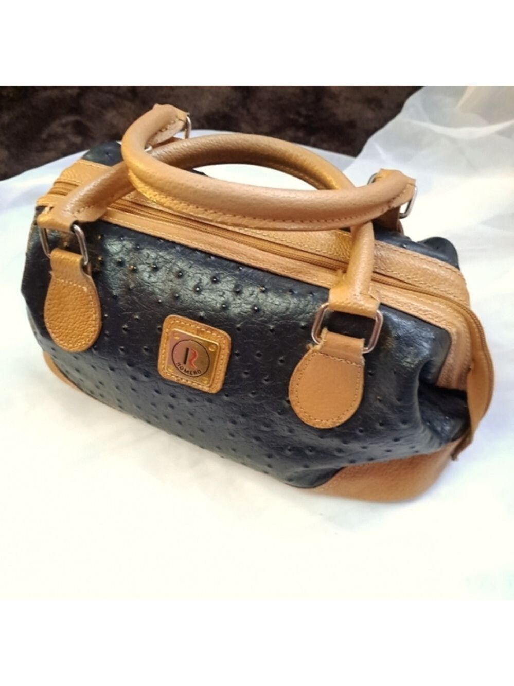 Vintage Romero Ostrich and Leather Handbag. Shoulder. Trending. - Picture 3 of 10